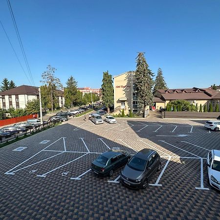 Hotel Turist Fălticeni Eksteriør bilde