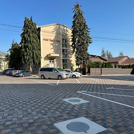 Hotel Turist Fălticeni Eksteriør bilde