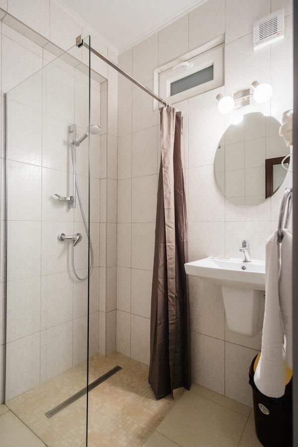 Hotel Turist Fălticeni Eksteriør bilde