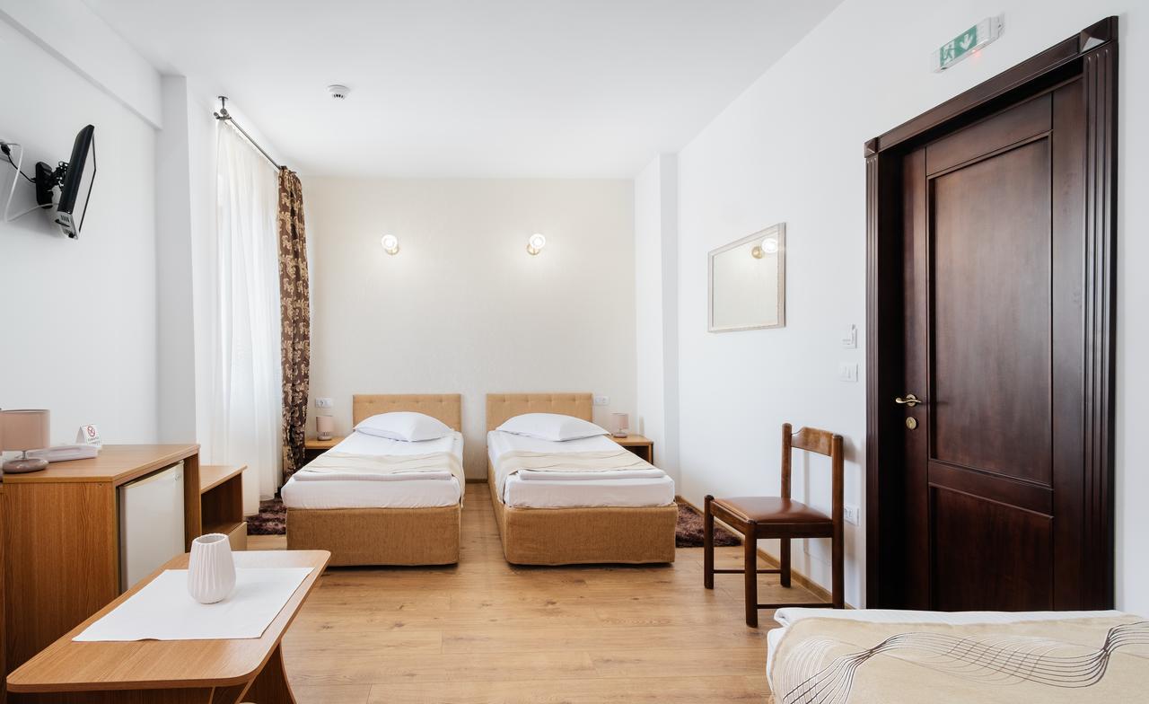 Hotel Turist Fălticeni Eksteriør bilde