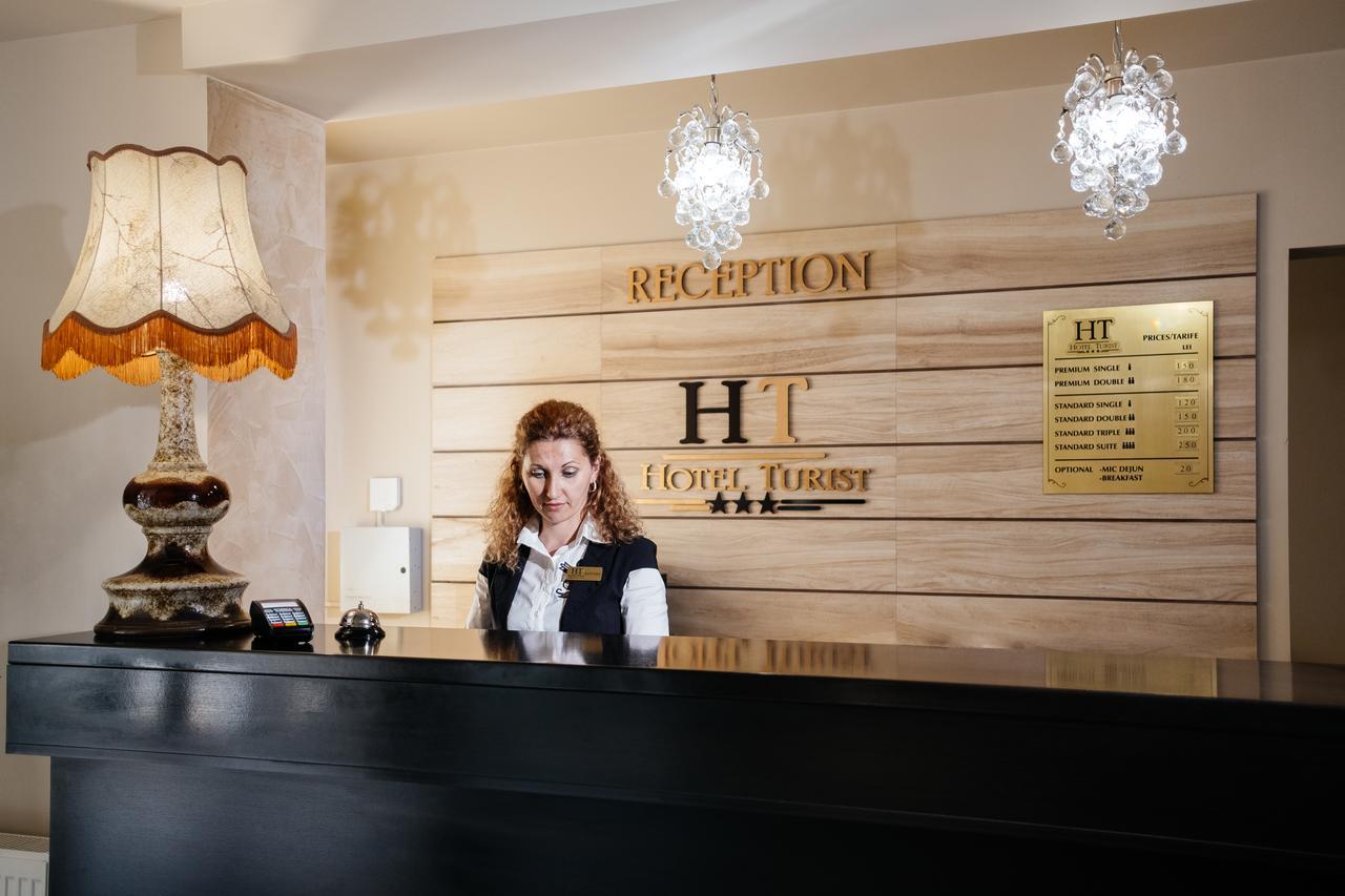 Hotel Turist Fălticeni Eksteriør bilde